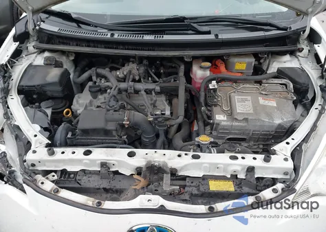 2014 Toyota Prius C Two z USA, uszkodzony, nr VIN JTDKDTB32E1072955